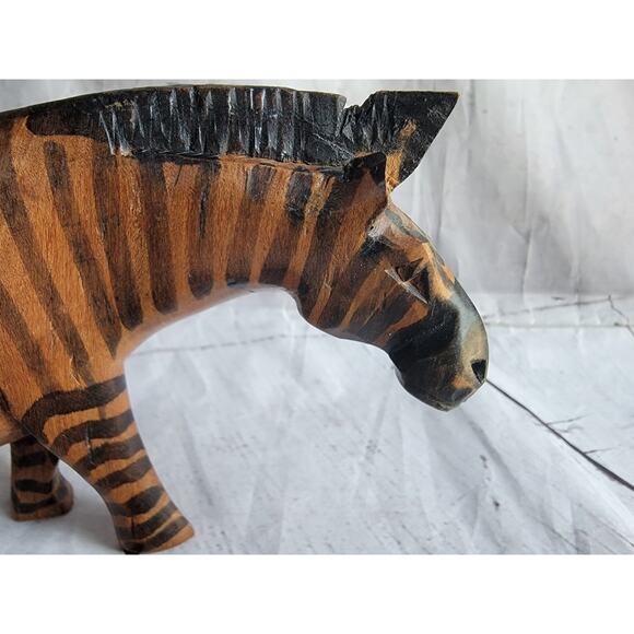 Vintage Hand Carved Wooden Zebra Figure Brown Black 8in long African Safari READ - Picture 2 of 8